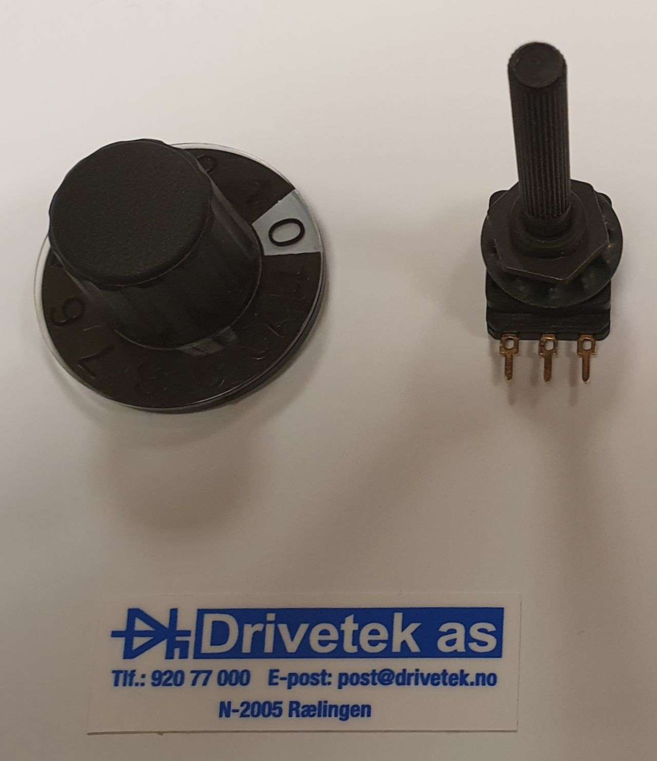 Potmeter 10kohm med knott og skala 0-11